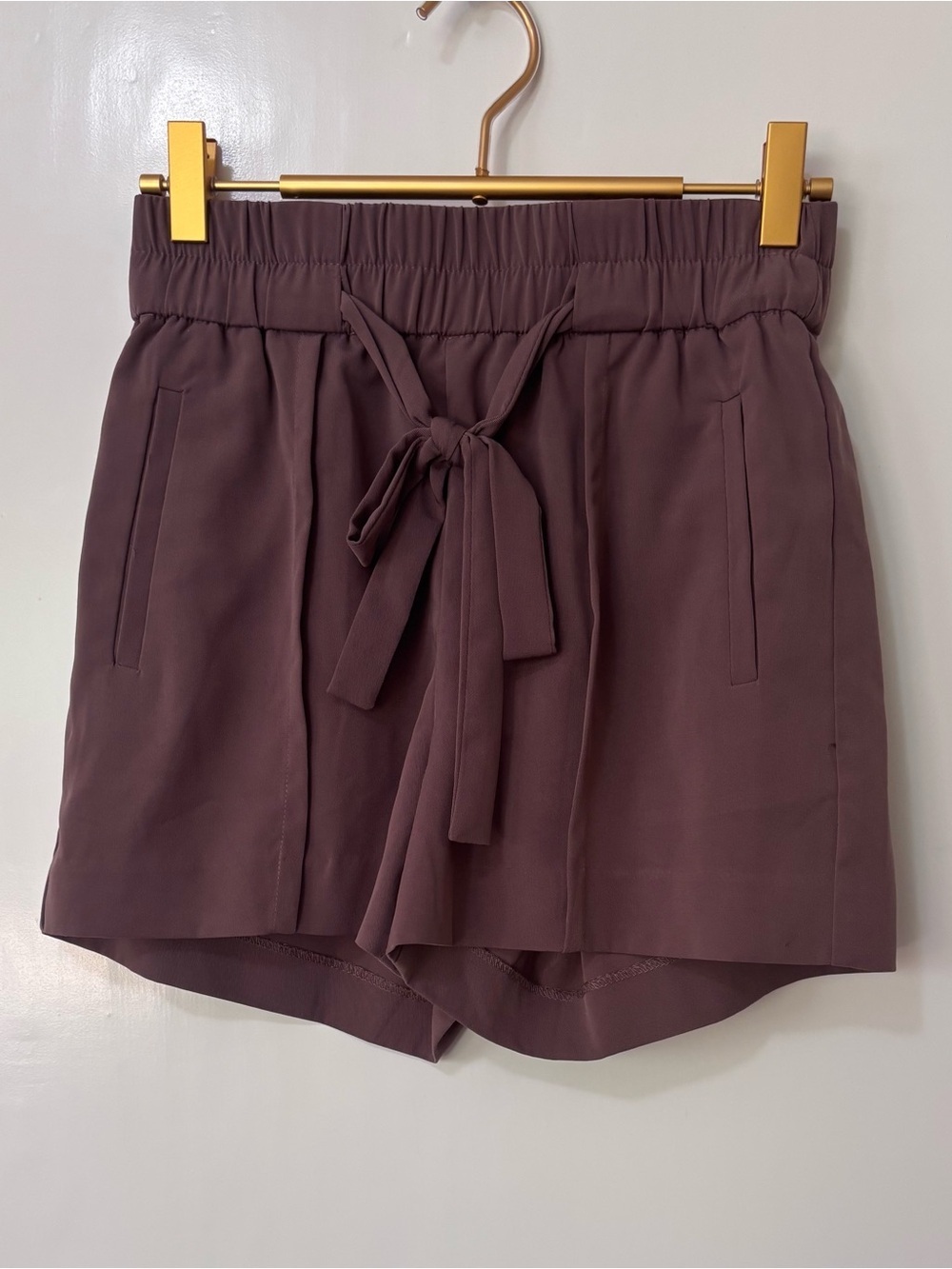 Dynamite| ‘Molly’ High-Waist Tie-Front Flowy Paper Bag Shorts in Brown Sz XXS